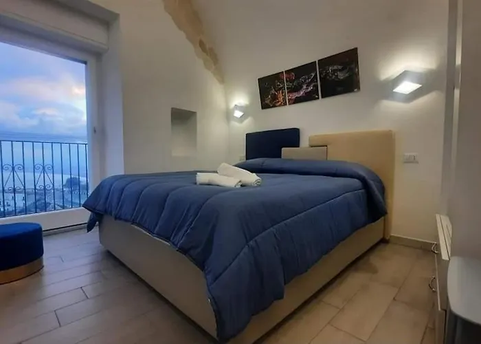Casa Malu 15 Cin I T 0 7 1 0 3 3 B 4 0 0 0 8 8 3 3 2 *